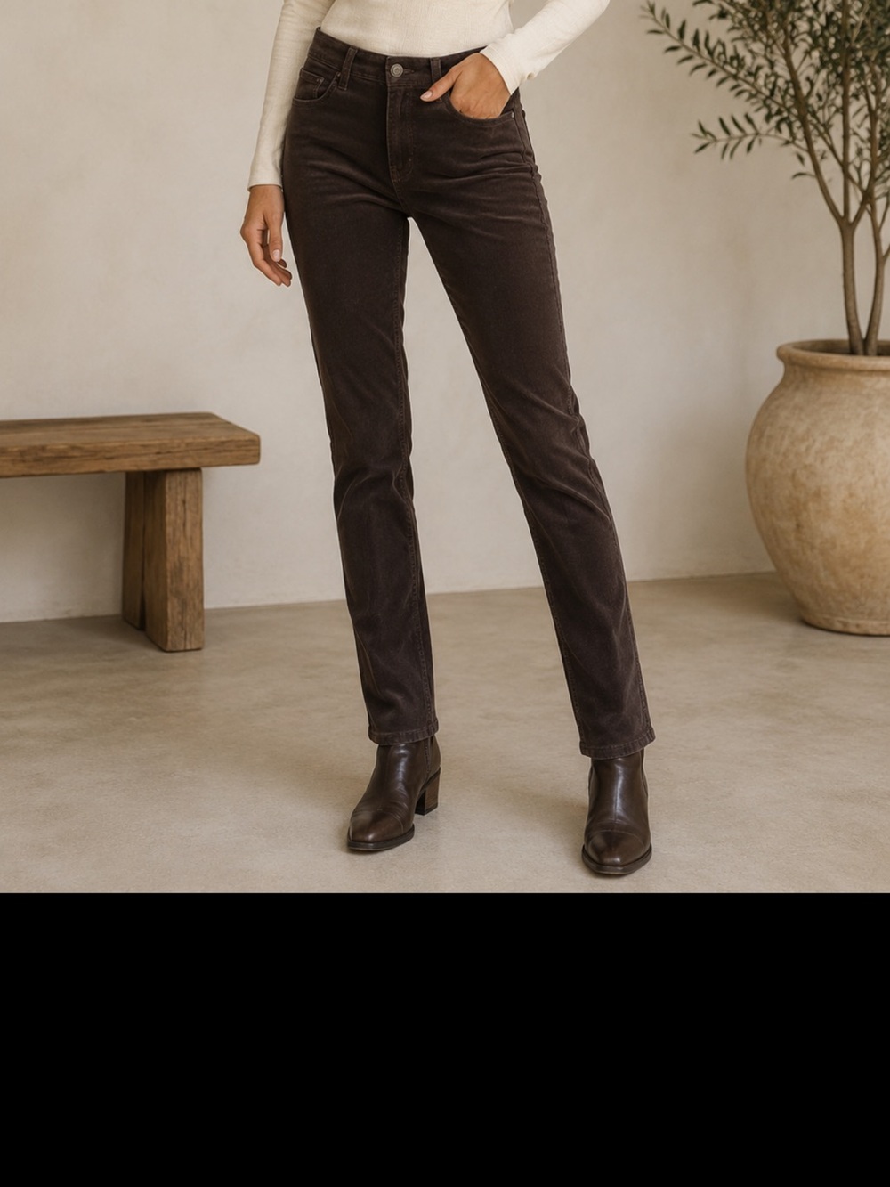Sanctuary Los Angeles Women's Straight light weight Corduroy Jean - Dark Brown.